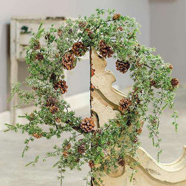 Icy Stowe Cedar Wreath, 24